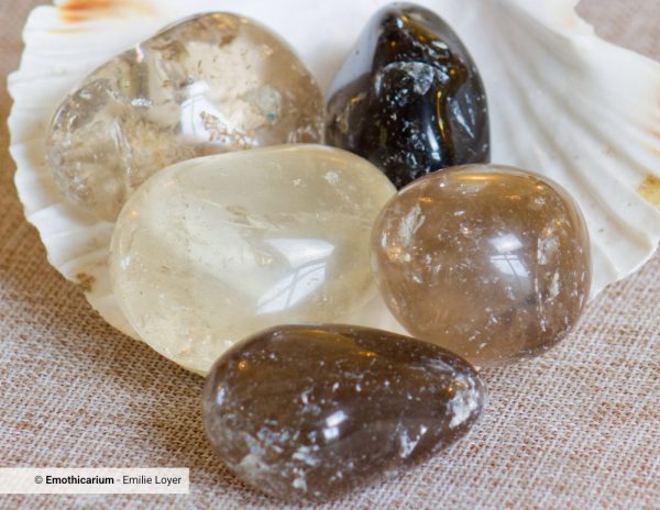 Quartz Fumé – Pierre d’ancrage et de protection