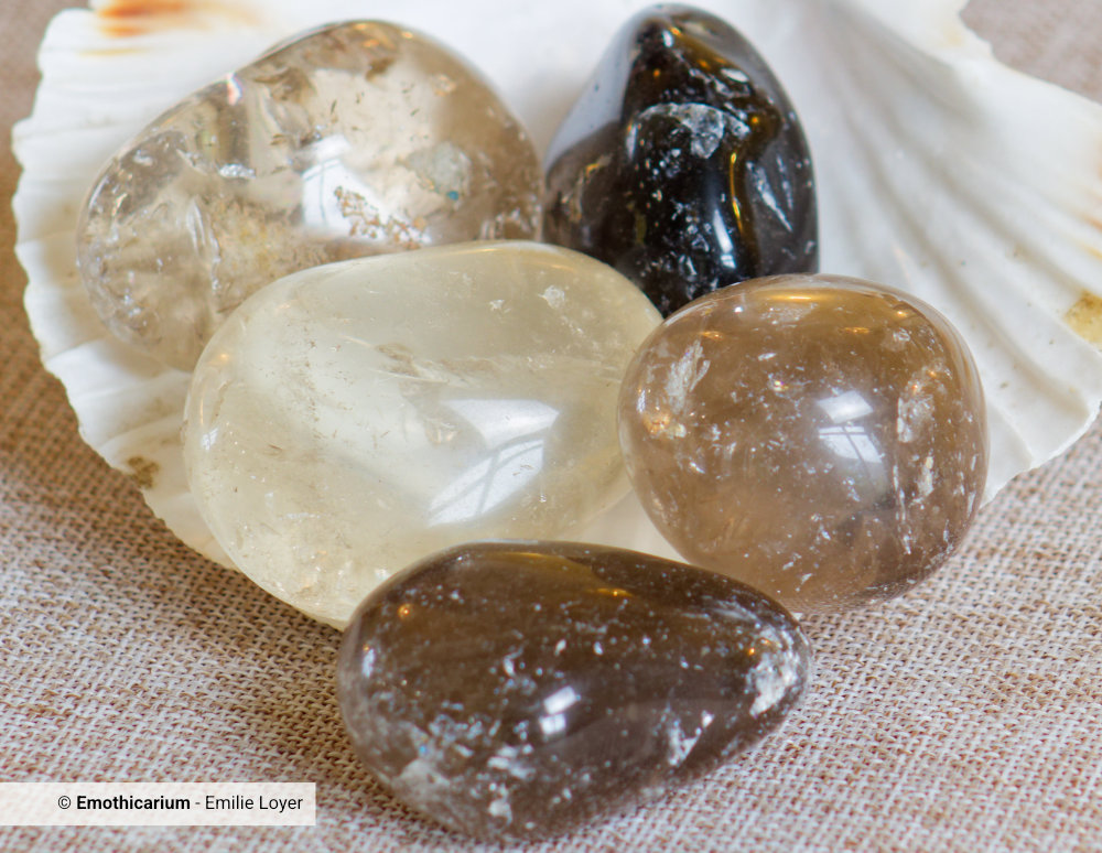 Quartz Fumé – Pierre d’ancrage et de protection