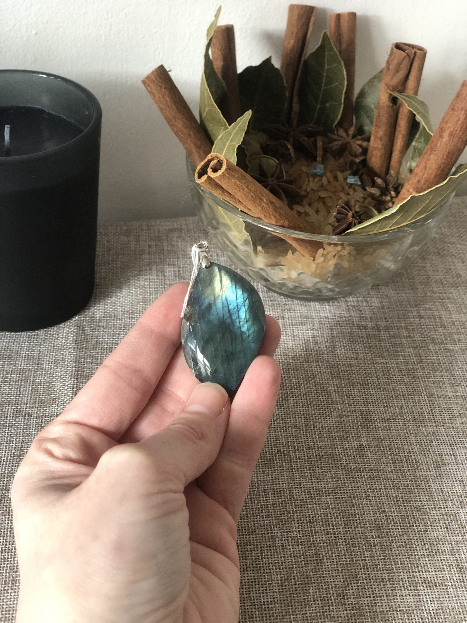 🌿 Pendentif en labradorite