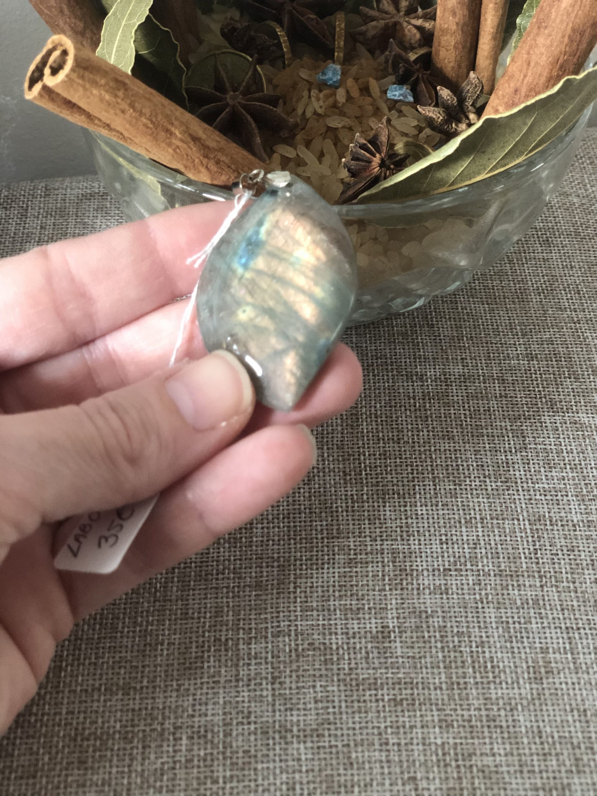 🌿 Pendentif en labradorite