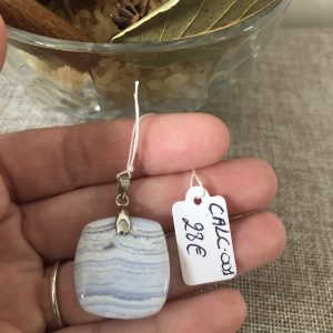 🌿 Pendentif : calcédoine
